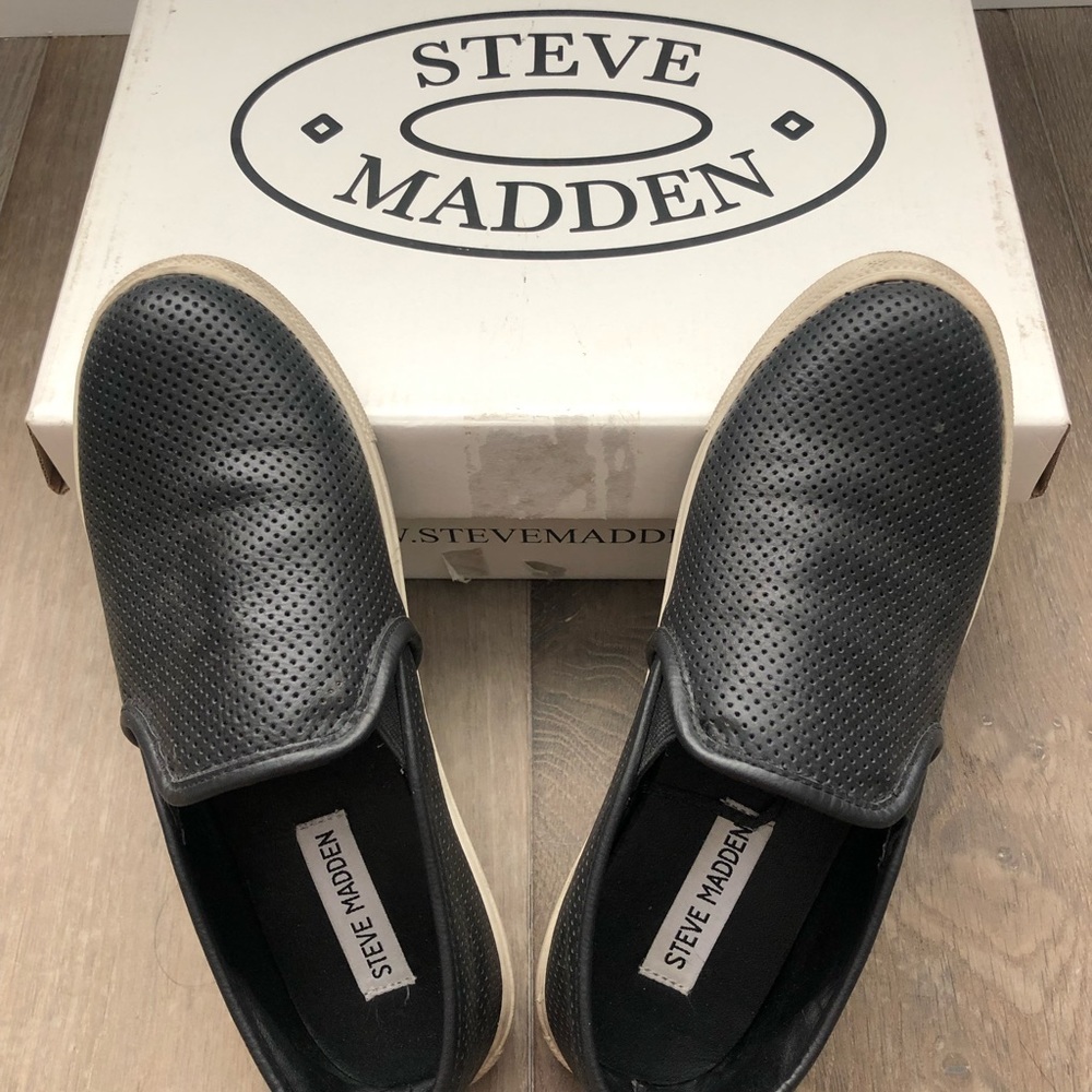 Steven Madden Slip-on sneakers (Same Vince style)